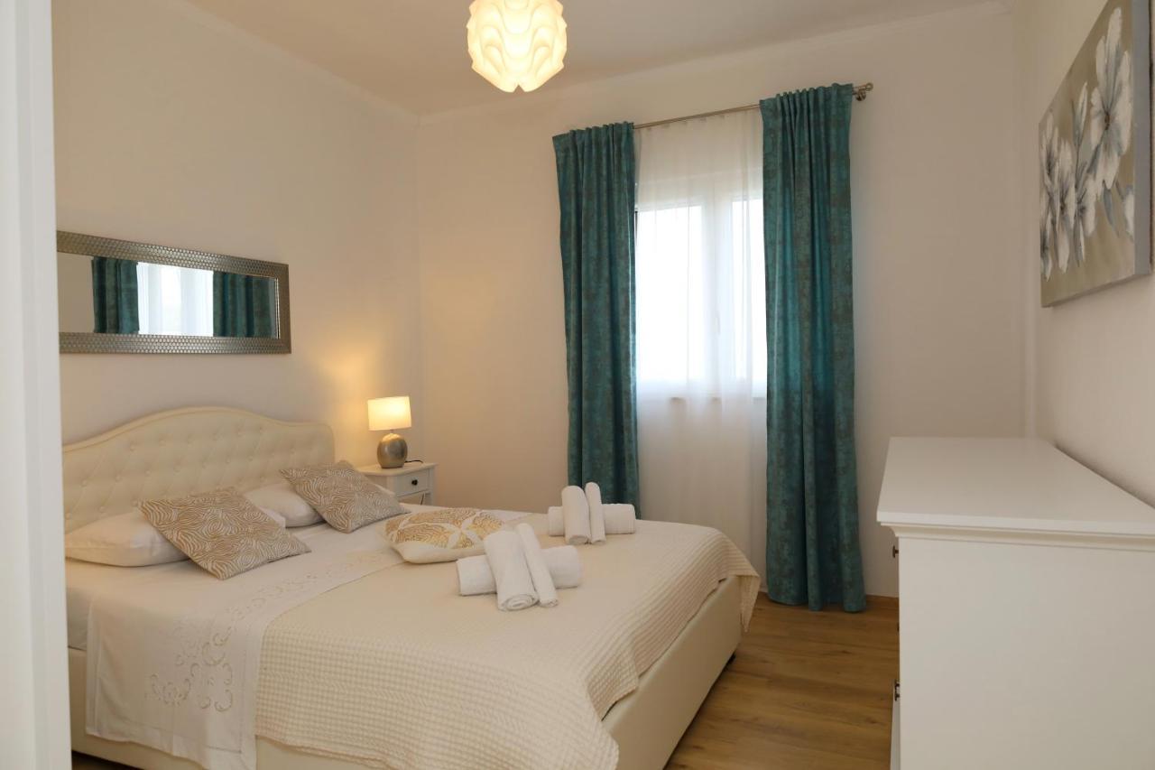 Holiday House Nono Сумартин Экстерьер фото