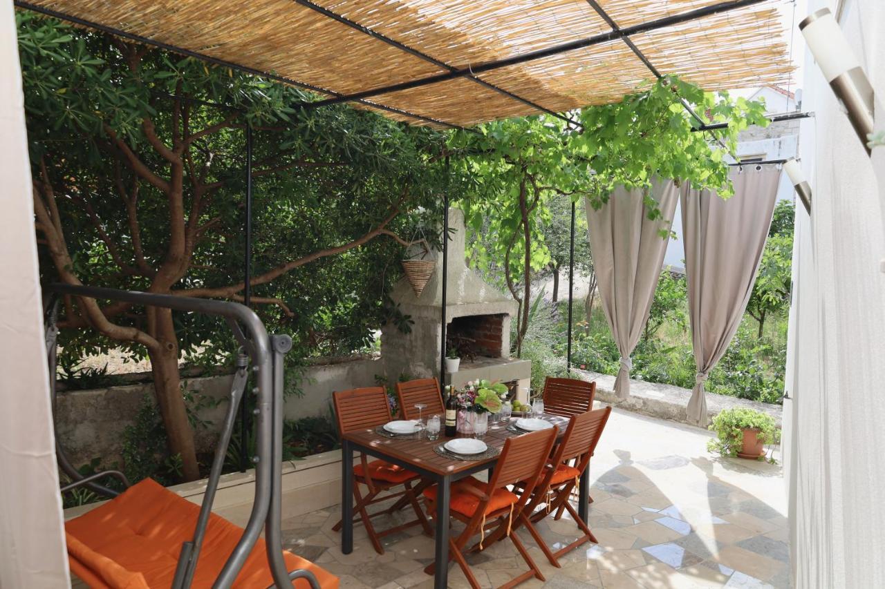Holiday House Nono Сумартин Экстерьер фото